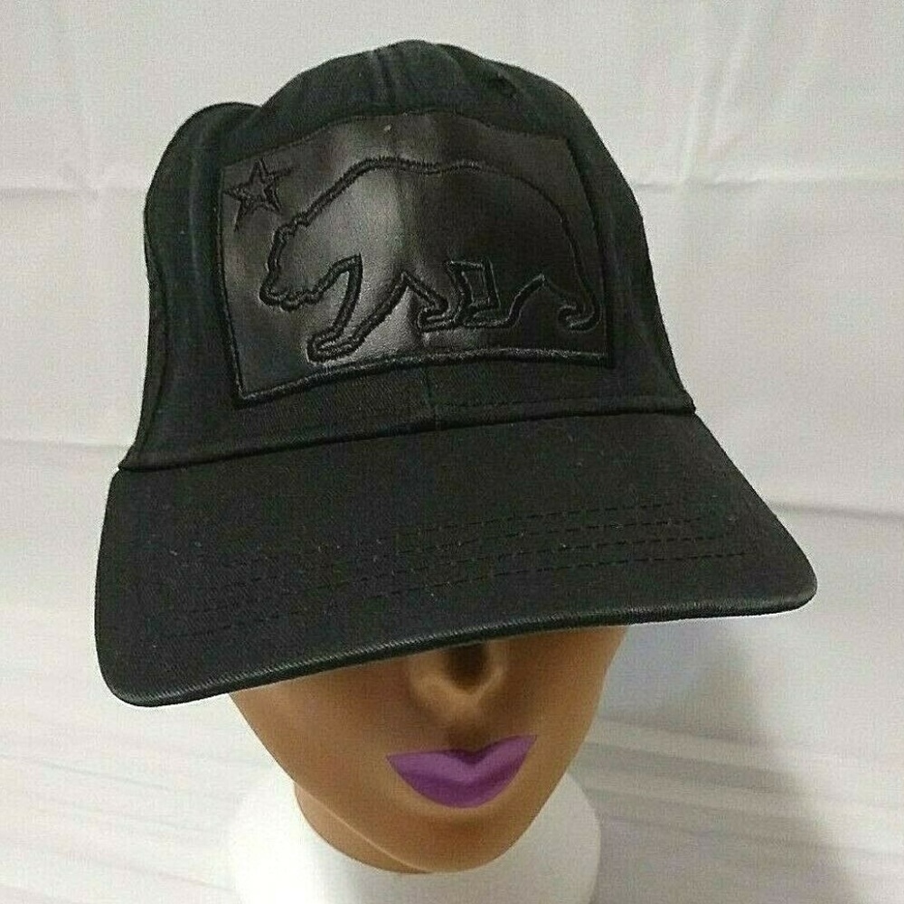 Black Snapback California Bear Flag Hat w/ Star